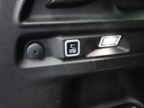 Used 2024 Jeep Grand Cherokee L Laredo AWD/4WD image 7