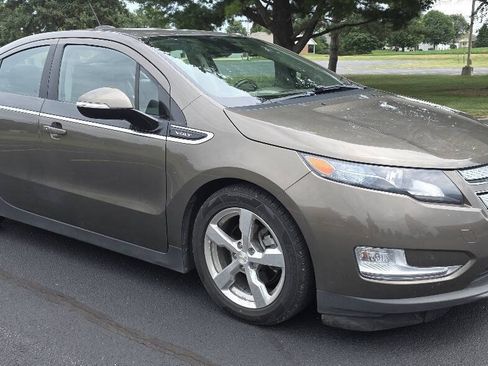 Used 2015 Chevrolet Volt Premium w/ Premium Trim Package FWD image 1