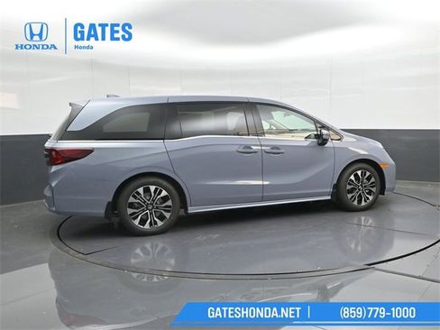 New 2026 Honda Odyssey Elite image 3