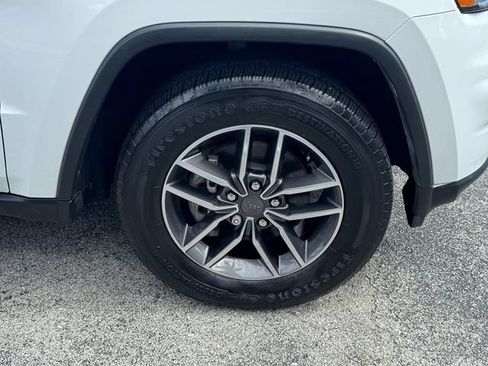Used 2019 Jeep Grand Cherokee Limited RWD image 9