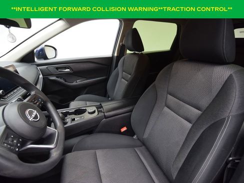 Used 2024 Nissan Rogue SV image 11