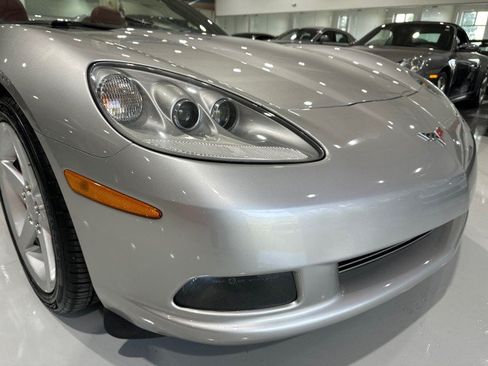 Used 2006 Chevrolet Corvette Convertible w/ Preferred Equipment Group RWD image 23