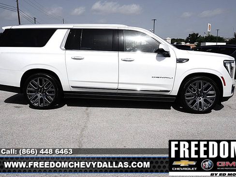 Used 2025 GMC Yukon XL Denali Ultimate AWD/4WD image 46