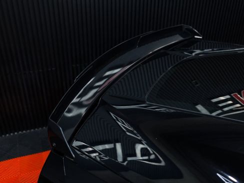 Used 2019 Chevrolet Corvette Z06 w/ Z07 Performance Package image 8