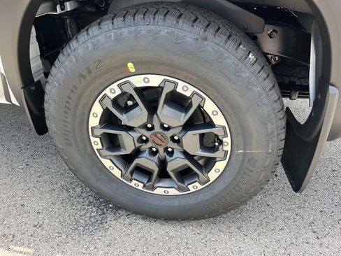 New 2025 Nissan Frontier Pro-X w/ Pro Convenience Package RWD image 11