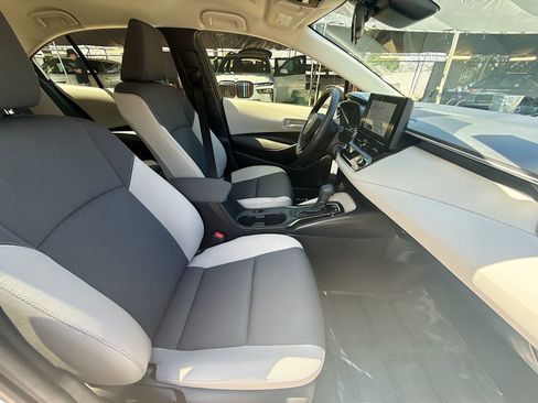 Used 2025 Toyota Corolla LE image 30