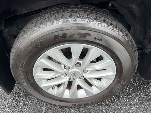 Used 2023 Lexus GX 460 Premium w/ Premium Plus Package image 17