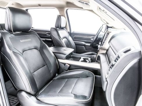 Used 2019 RAM 1500 Laramie RWD image 35