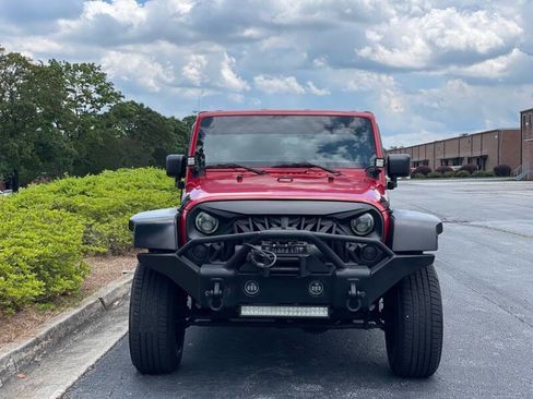 Used 2012 Jeep Wrangler Unlimited Sport image 4