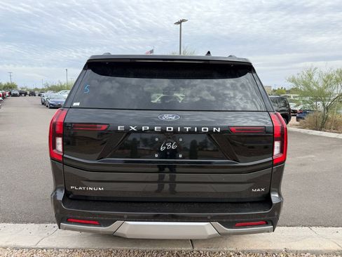 Used 2025 Ford Expedition Max Platinum image 4