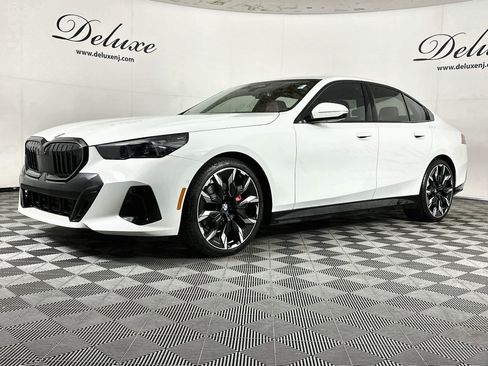 Used 2024 BMW 530i xDrive w/ M Sport Package AWD/4WD image 3