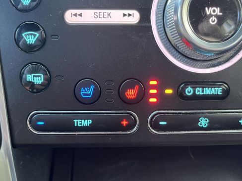 Used 2016 Ford Explorer Limited image 7