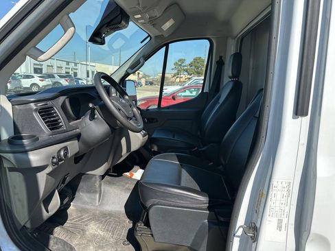 Used 2022 Ford Transit 350 DRW image 3