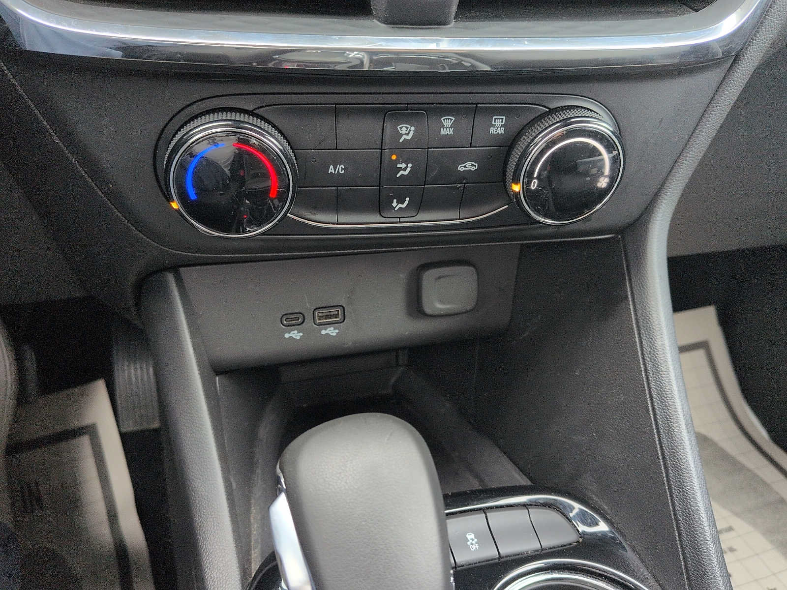 Used 2025 Buick Encore GX Preferred FWD image 20