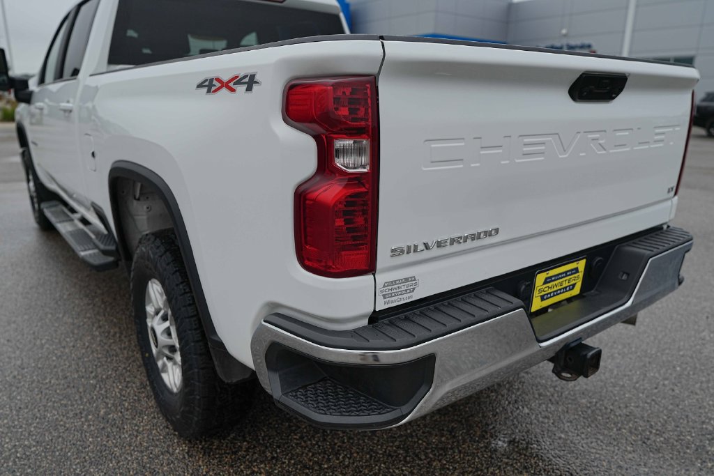Used 2025 Chevrolet Silverado 2500 LT w/ Convenience Package AWD/4WD image 10