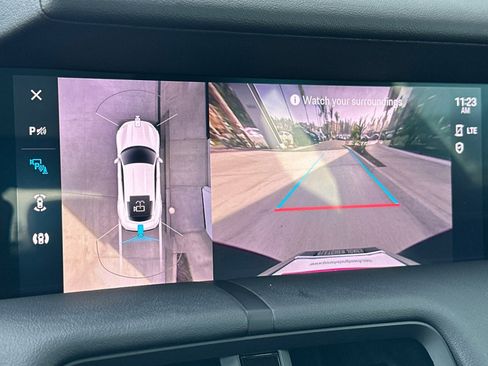 Used 2024 Porsche Taycan image 19