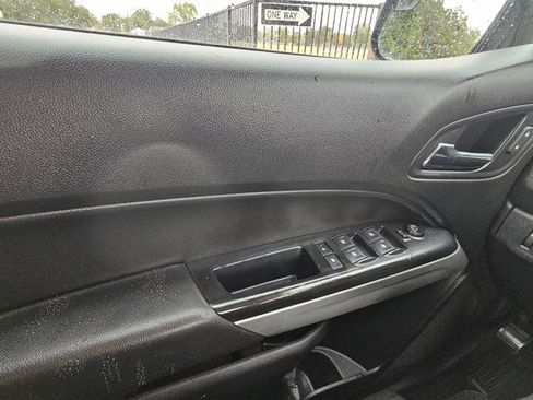 Used 2018 Chevrolet Colorado LT w/ Redline Special Edition image 13