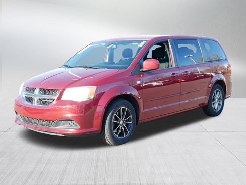 Used 2014 Dodge Grand Caravan SE image 3