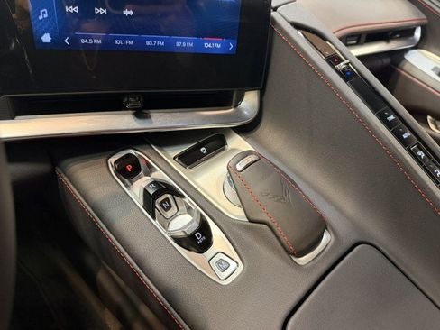 Used 2024 Chevrolet Corvette Stingray Convertible w/ 1LT image 25