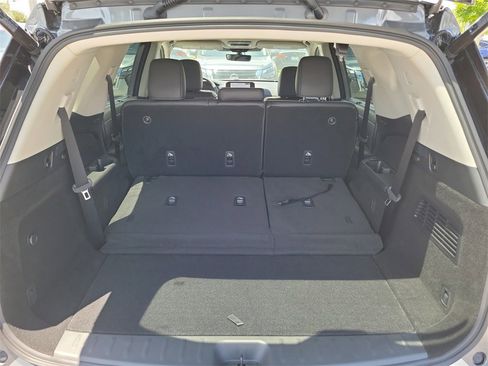 New 2025 Nissan Pathfinder SL image 5