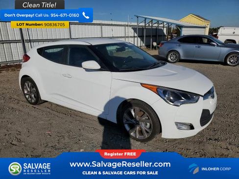 Used 2017 Hyundai Veloster Coupe 3 Door image 5