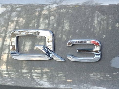 Used 2022 Audi Q3 2.0T Premium image 27