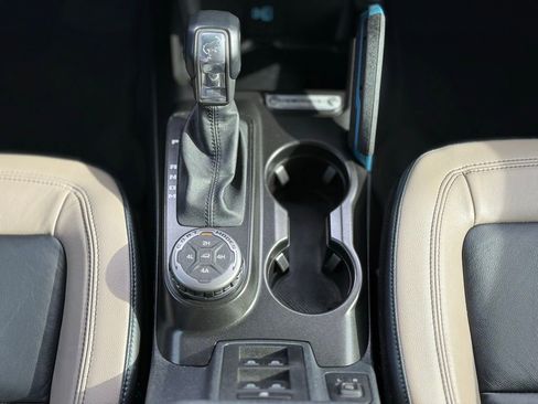 Used 2021 Ford Bronco Wildtrak image 27