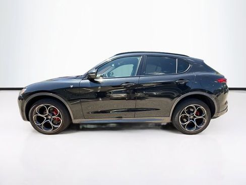 Used 2023 Alfa Romeo Stelvio Ti AWD/4WD image 5