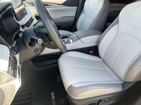 Certified 2026 INFINITI QX60 Luxe w/ Family Package AWD/4WD image 21