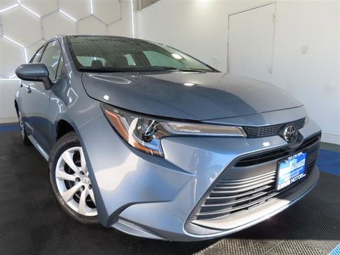 Used 2024 Toyota Corolla LE image 3