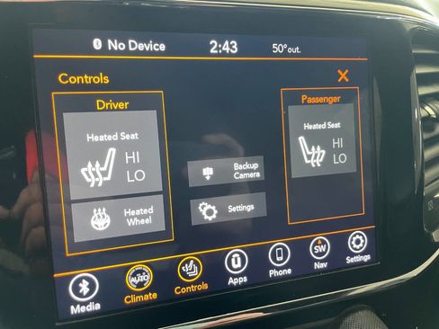 Used 2022 Jeep Grand Cherokee Laredo X image 34