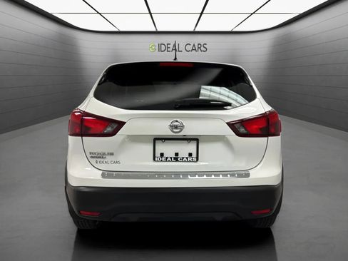 Used 2019 Nissan Rogue Sport S FWD image 6