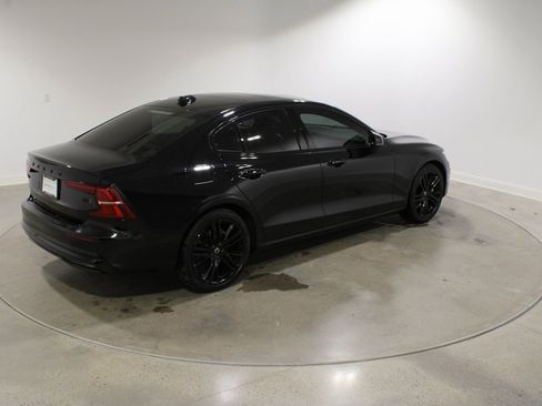 Used 2024 Volvo S60 B5 Plus image 5