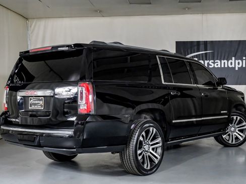 Used 2017 GMC Yukon XL Denali w/ Open Road Package image 8