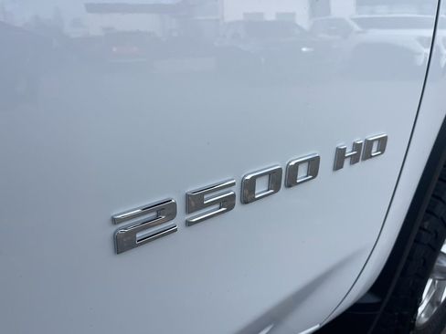 Used 2024 Chevrolet Silverado 2500 LT w/ Convenience Package image 33