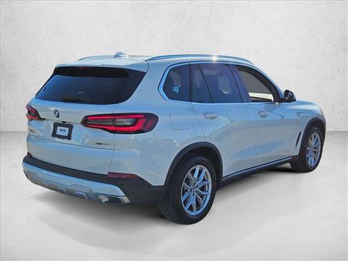 Certified 2023 BMW X5 xDrive40i w/ Parking Assistance Package image 5