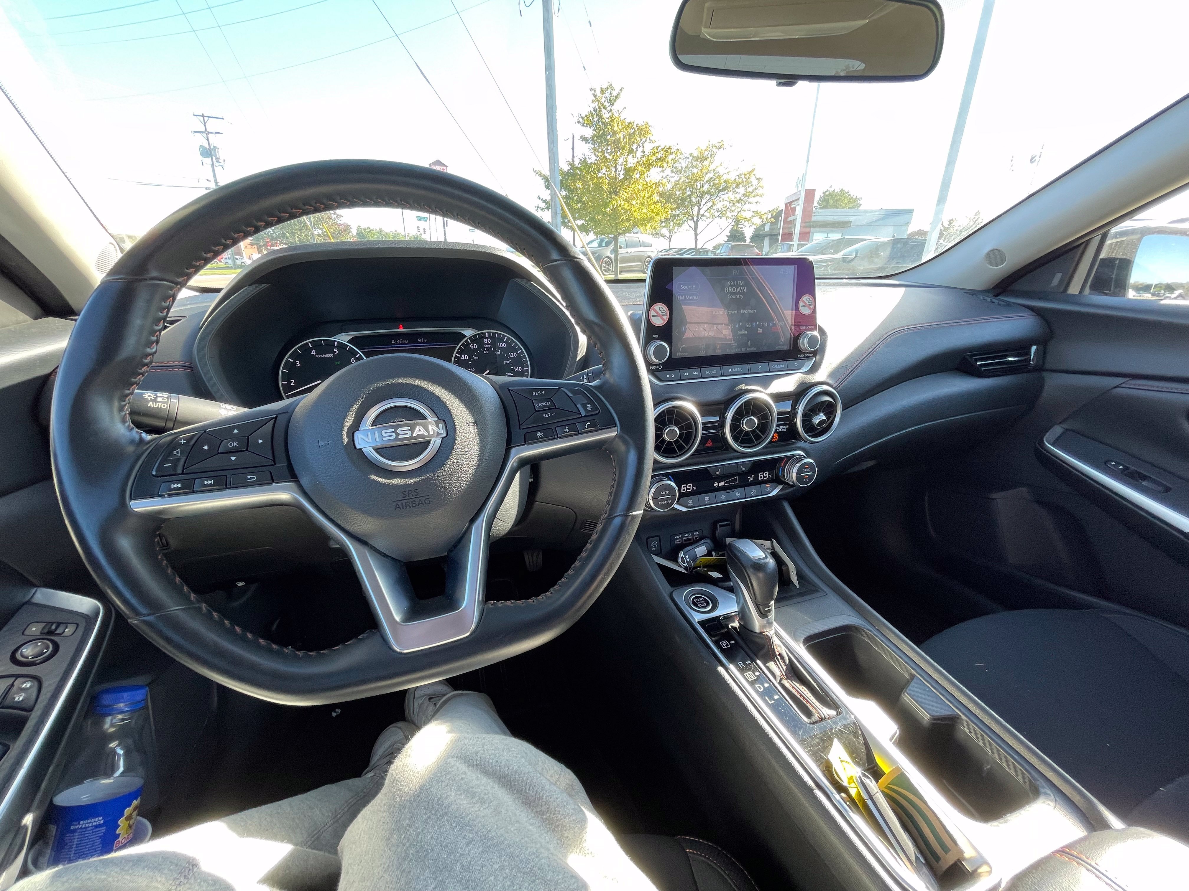 Used 2025 Nissan Sentra SR FWD image 9