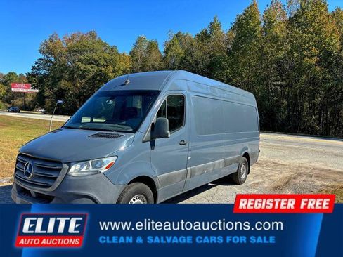 Used 2019 Mercedes-Benz Sprinter 170 image 4