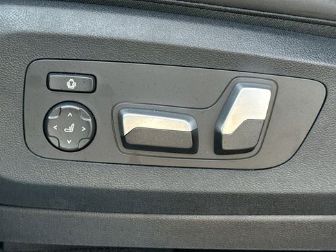 New 2026 BMW X5 sDrive40i w/ M Sport Package image 25