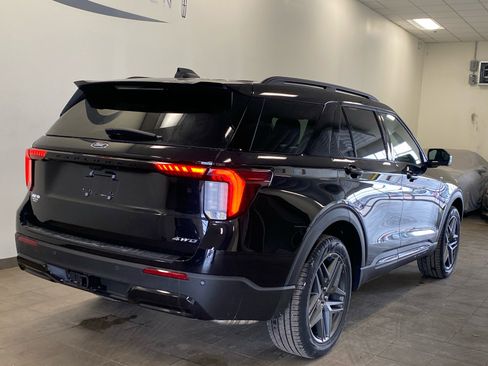 New 2026 Ford Explorer ST-Line image 7