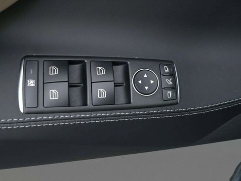 Used 2016 Tesla Model S 75 image 42