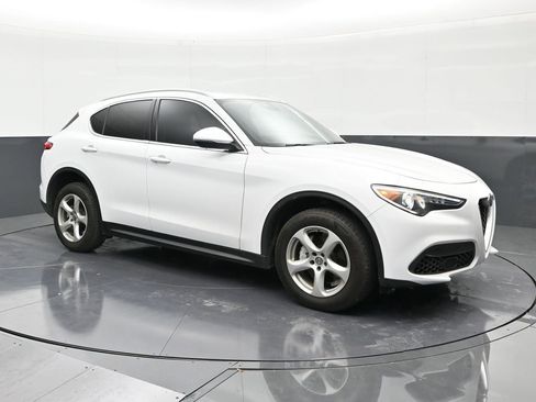 Used 2020 Alfa Romeo Stelvio RWD image 7