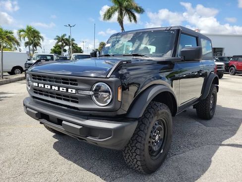 New 2026 Ford Bronco 2-Door AWD/4WD image 3