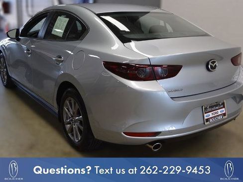 Used 2021 MAZDA MAZDA3 Sedan FWD image 4