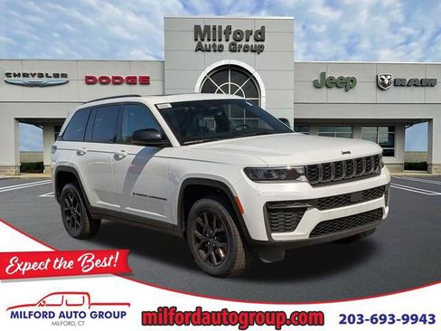 New 2026 Jeep Grand Cherokee Altitude AWD/4WD image 1