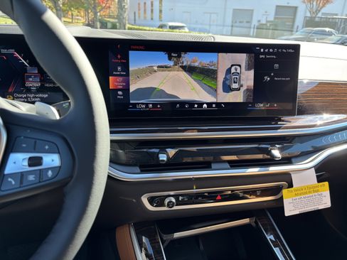 Used 2026 BMW X5 xDrive50e w/ Executive Package image 25