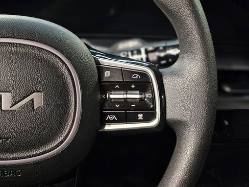 Used 2024 Kia Sorento LX image 27