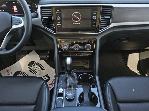 Used 2023 Volkswagen Atlas SE w/ Panoramic Sunroof Package AWD/4WD image 11