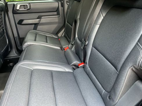 New 2025 Ford Bronco Badlands w/ Sasquatch Package image 25