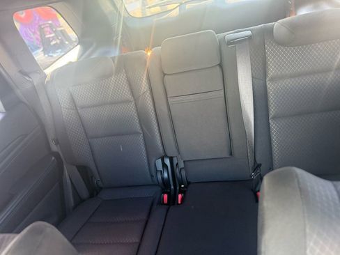 Used 2019 Jeep Grand Cherokee Laredo image 12